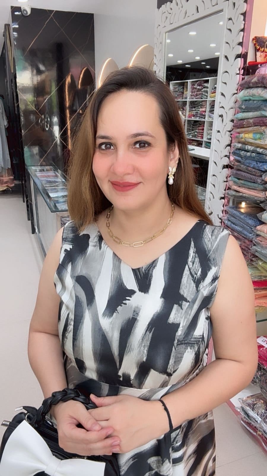 1000392357 1000392357 Richa's Fashion